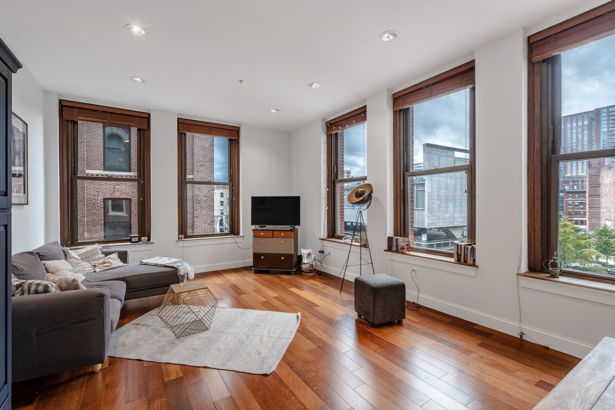 70 Lincoln Street # 418