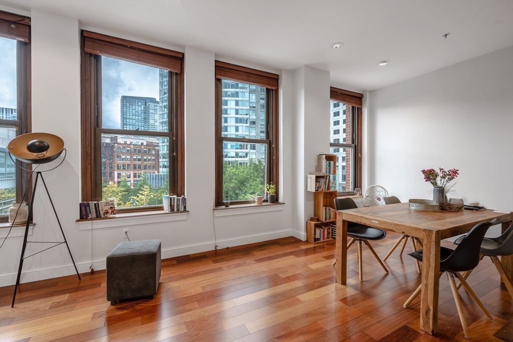 70 Lincoln Street # 418