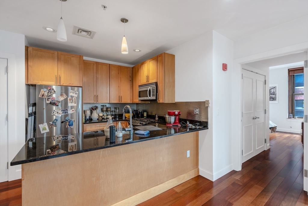 70 Lincoln Street # 418
