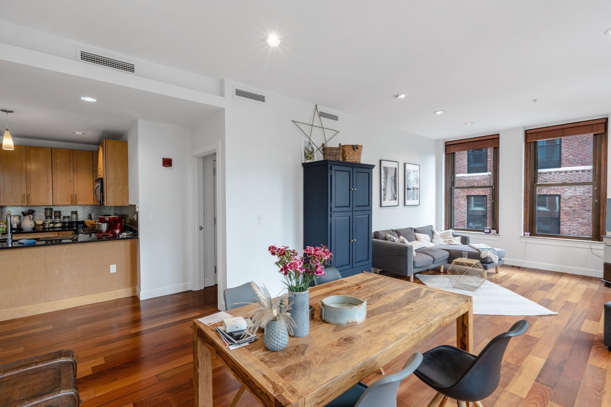 70 Lincoln Street # 418