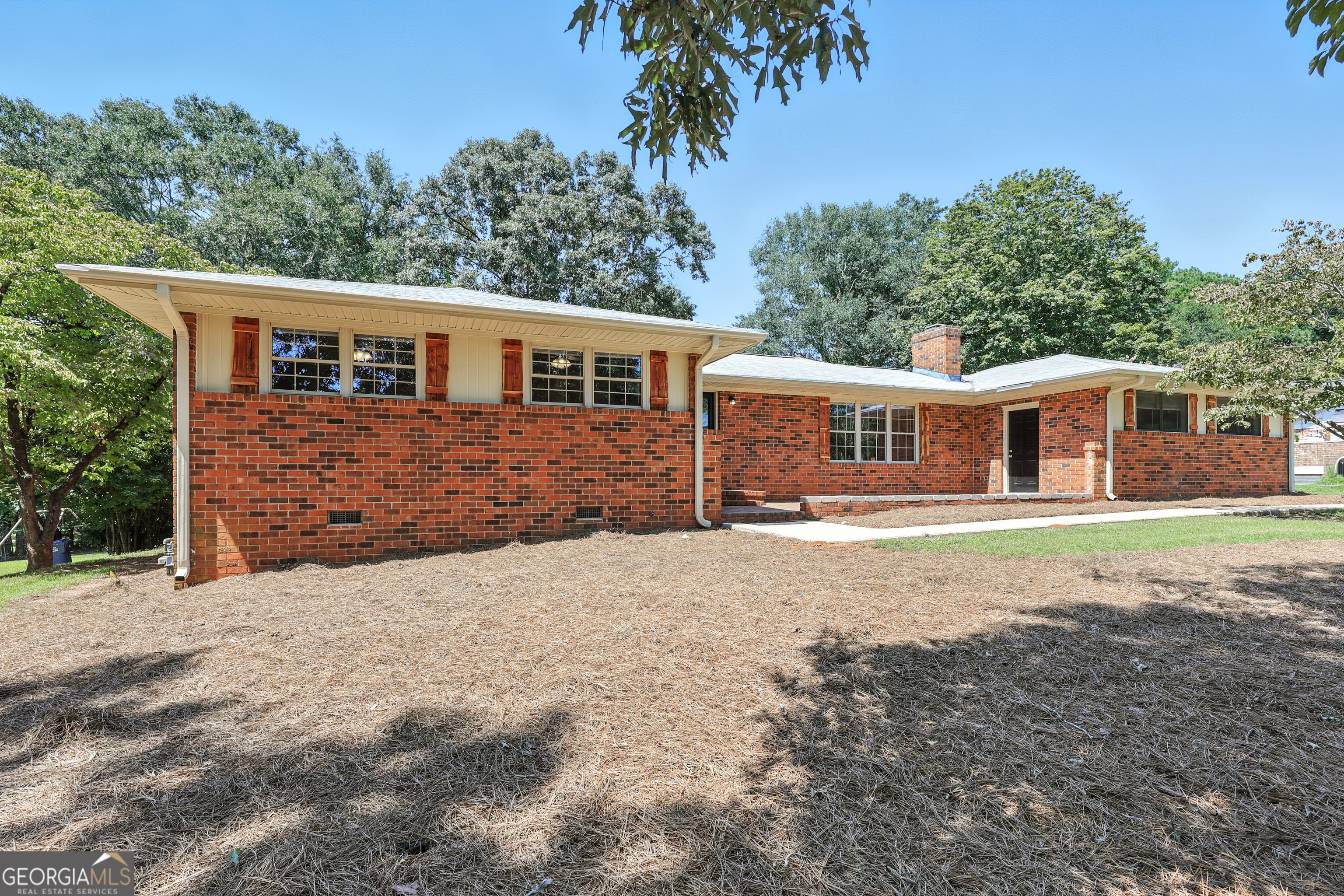 260 Crestwood Drive