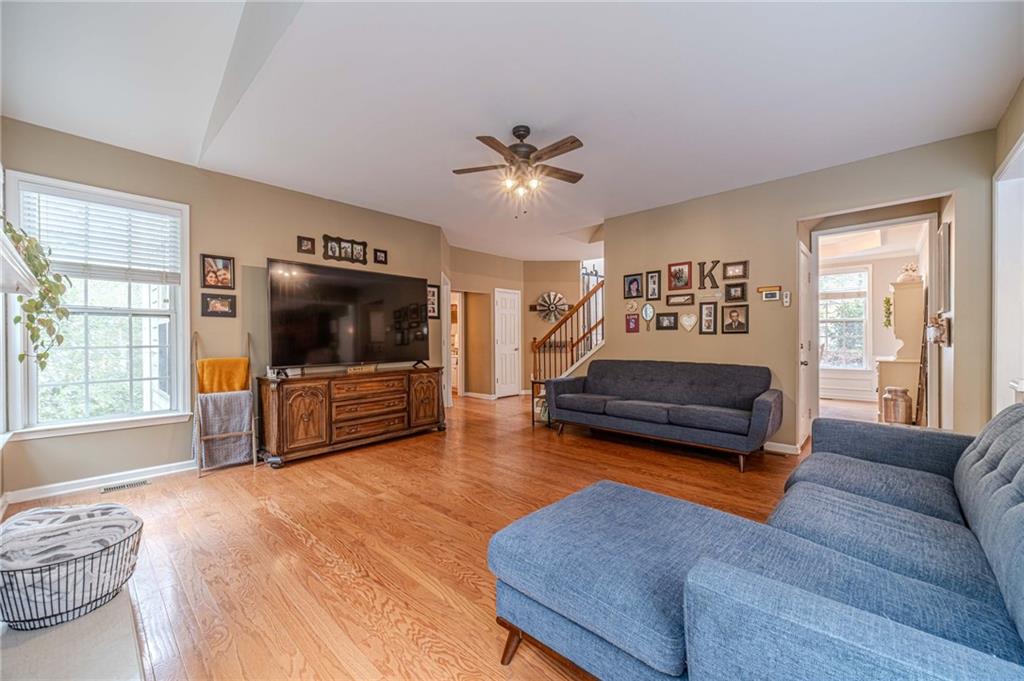 653 PRADA Court