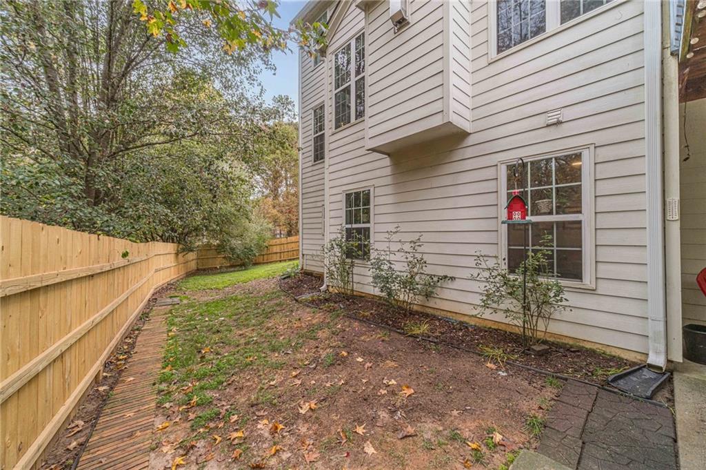 653 PRADA Court