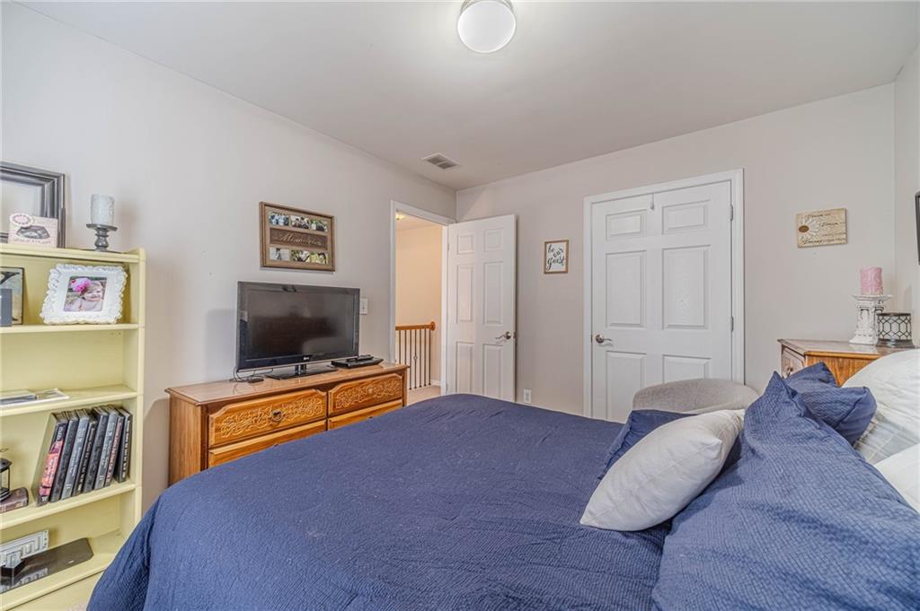 653 PRADA Court