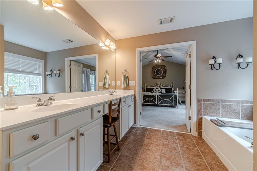 653 PRADA Court
