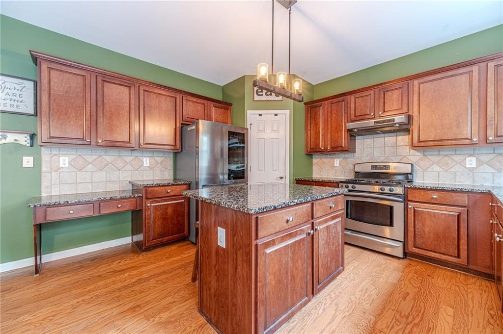 653 PRADA Court