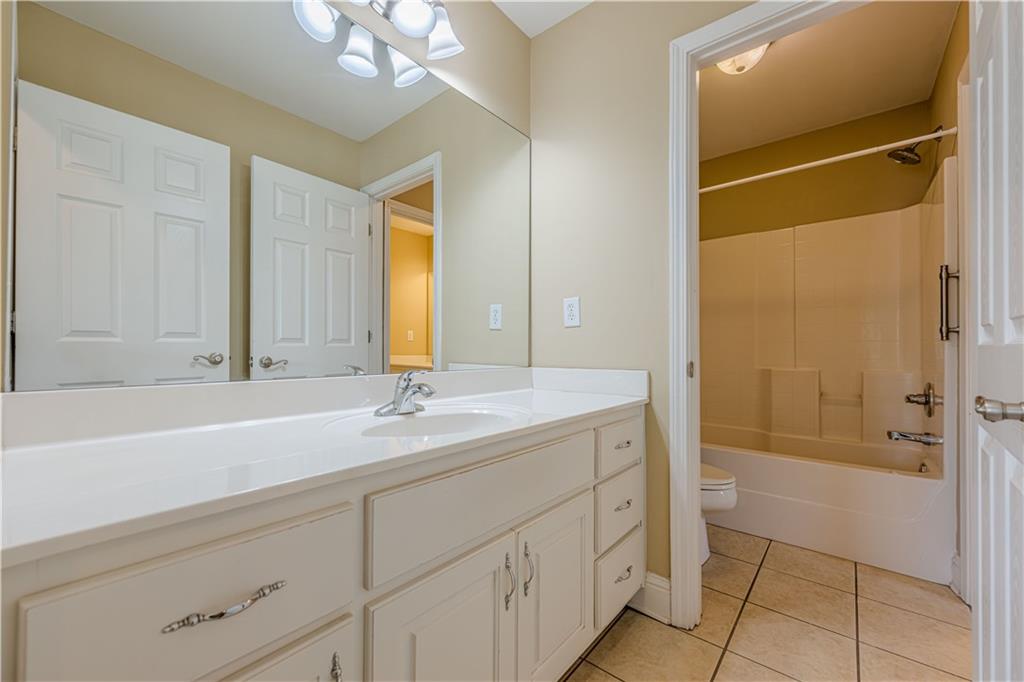 2121 Rock Court