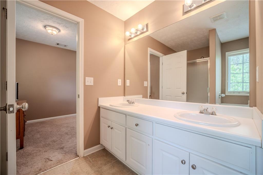 1611 SPRING HILL Court