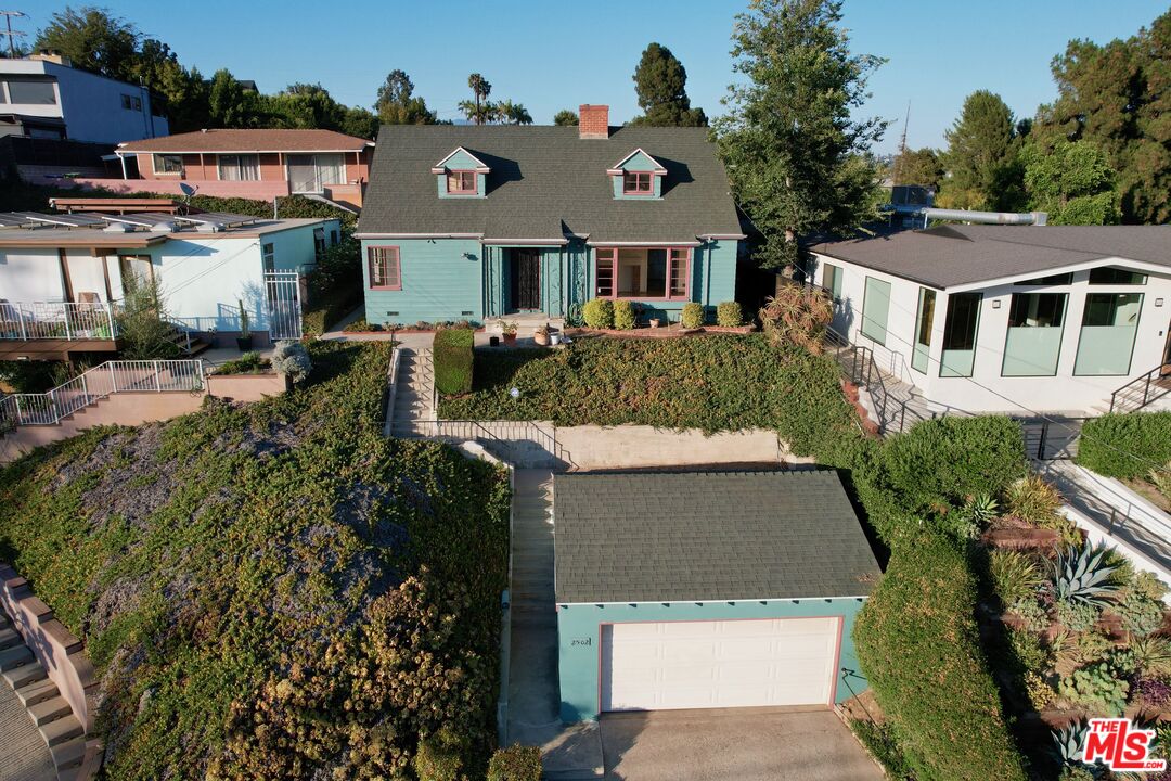 2502 Armstrong Avenue