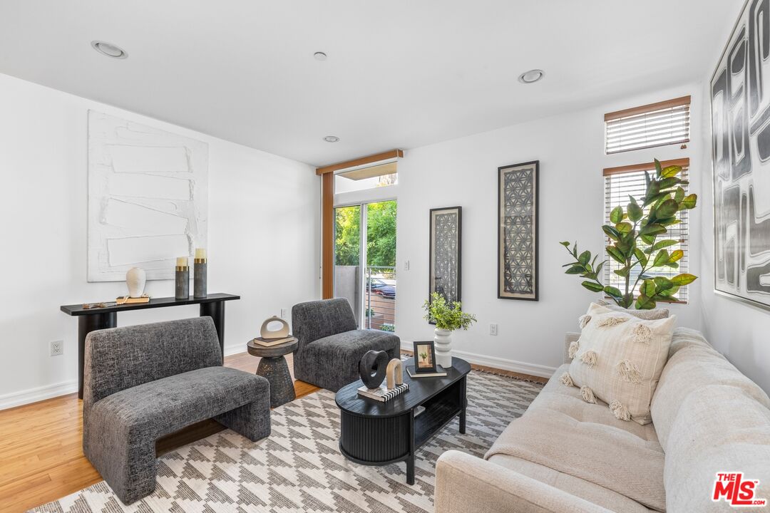 3509 Keystone Ave Unit: 101