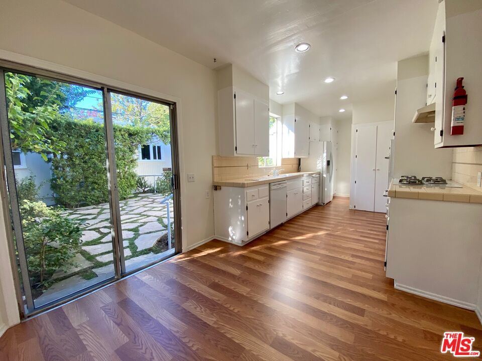 2941 Motor Ave