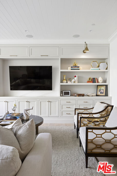 1400 Warnall Ave