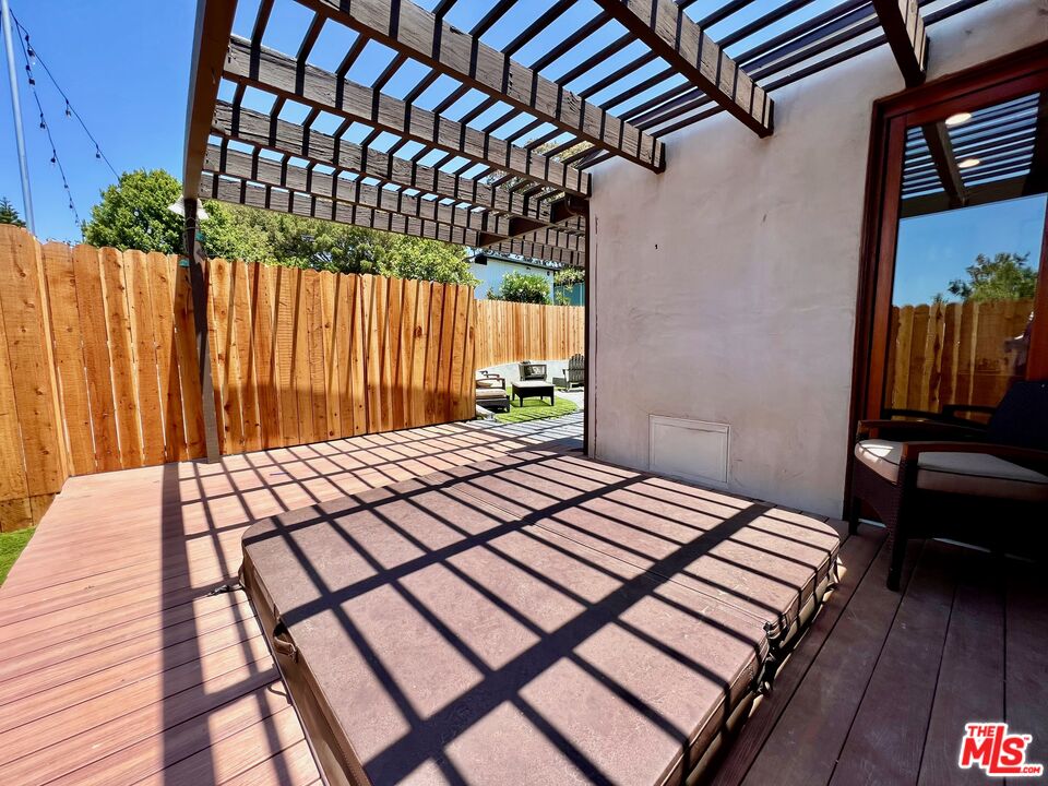 10327 Lorenzo Dr