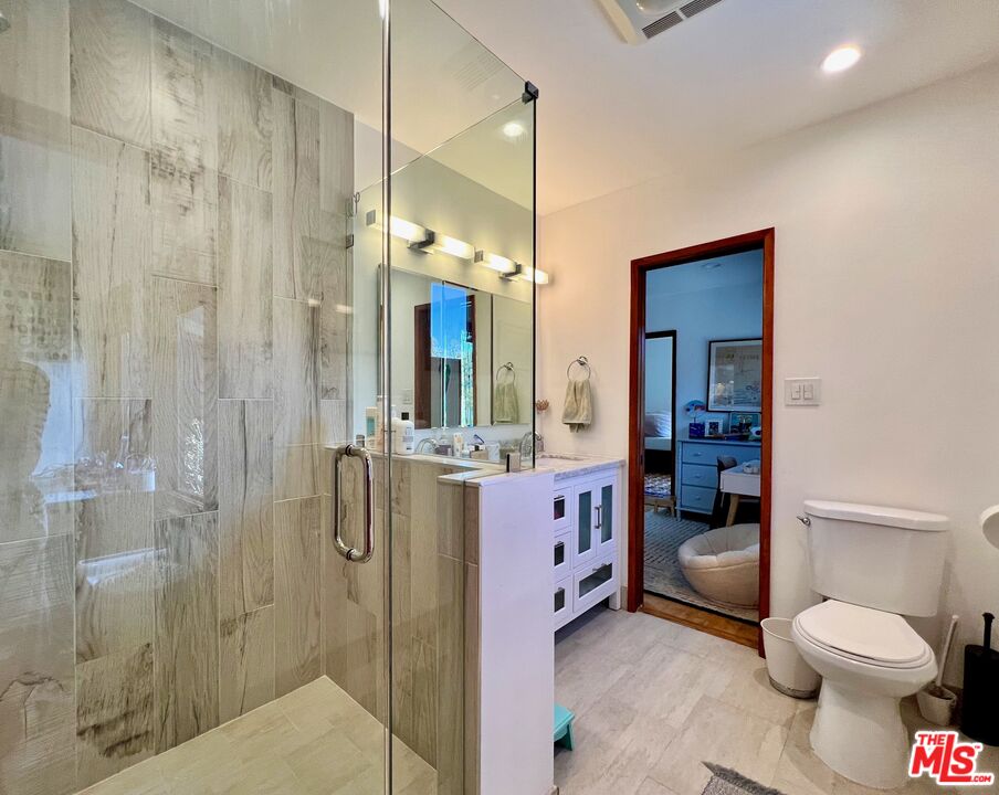 10327 Lorenzo Dr
