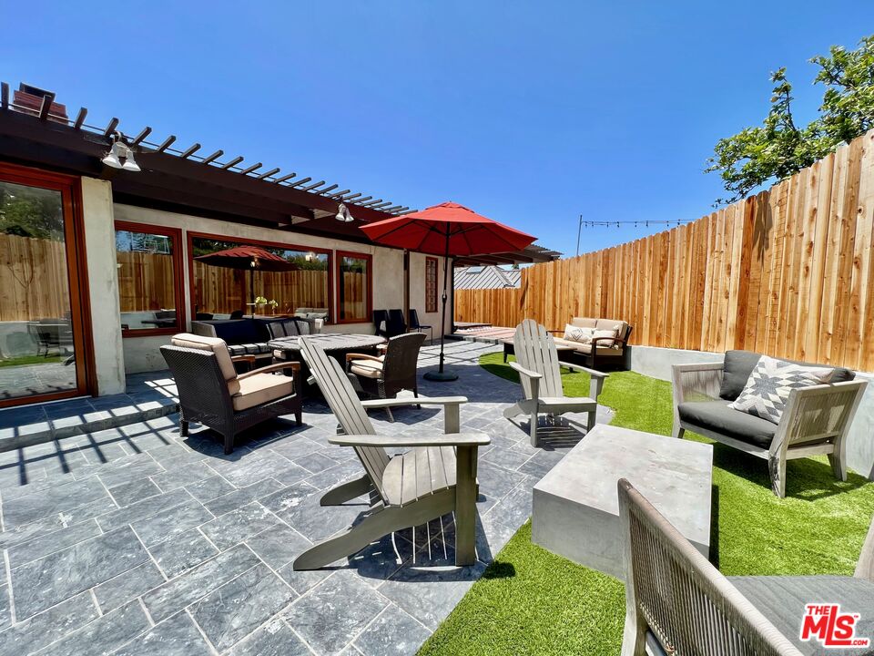 10327 Lorenzo Dr
