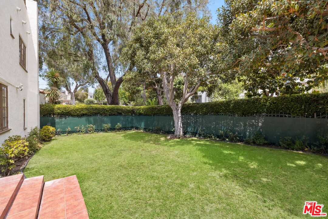 2980 Haddington Dr