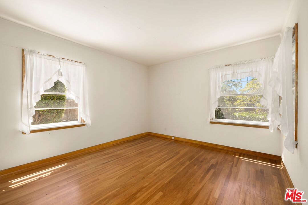 10537 Northvale Rd