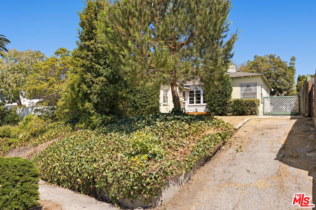 10537 Northvale Rd