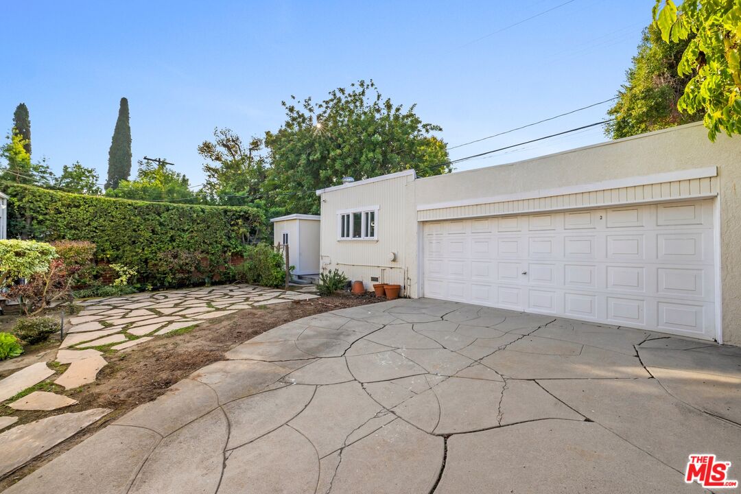 2941 Motor Ave