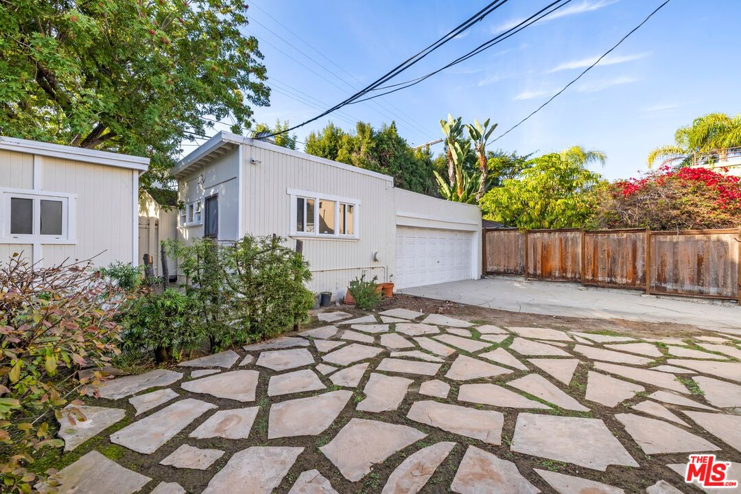 2941 Motor Ave