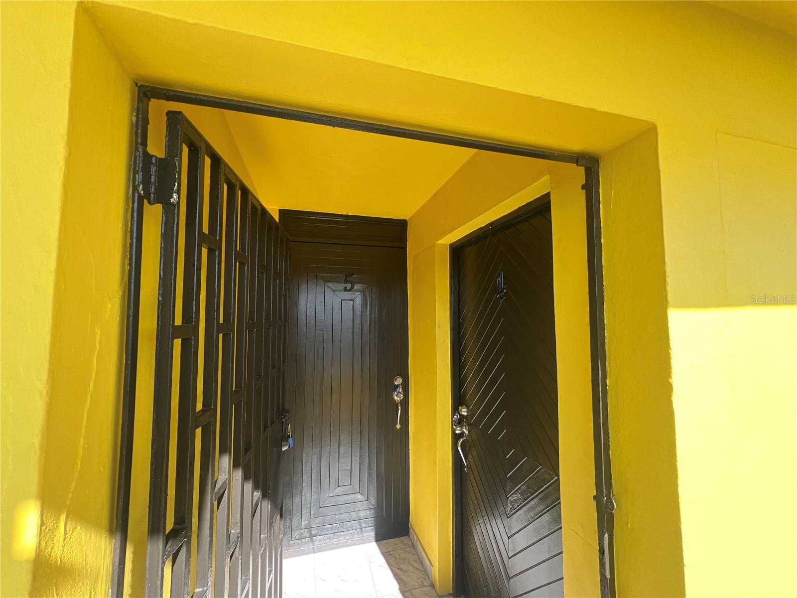 ACUARIO ST. LOS ANGELES ##54 APT. #1