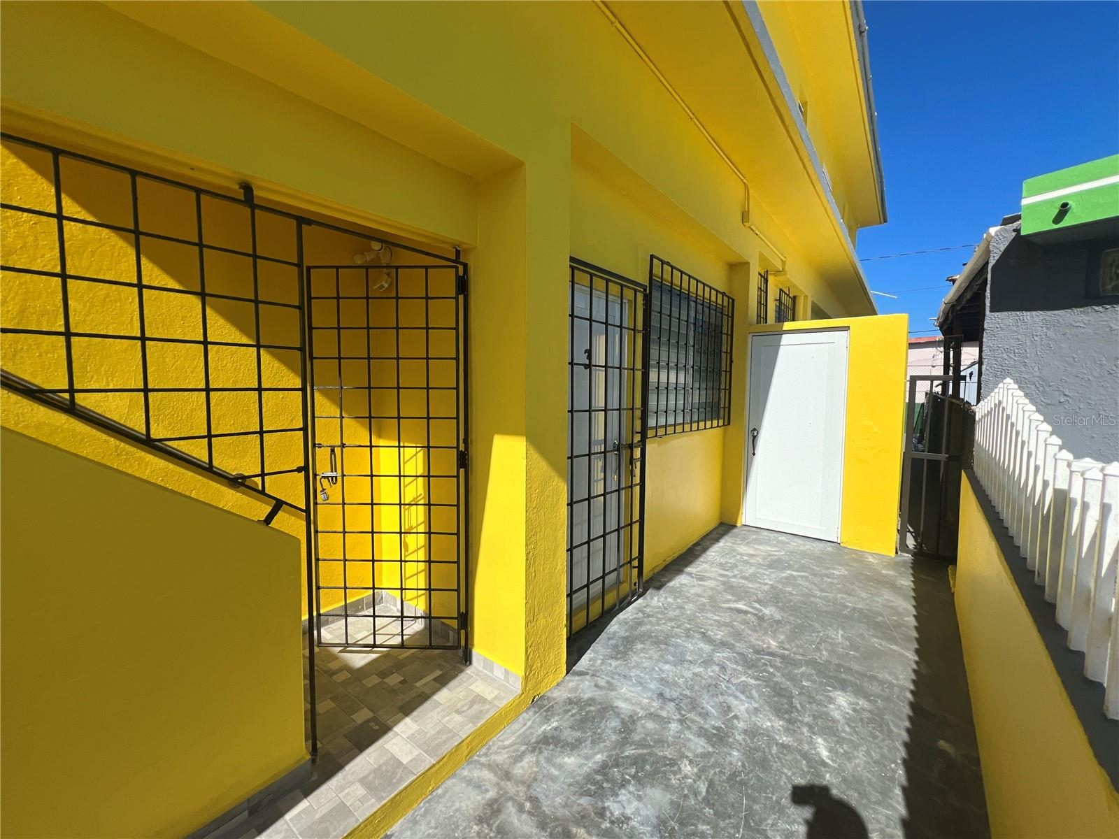 ACUARIO ST. LOS ANGELES ##54 APT. #1