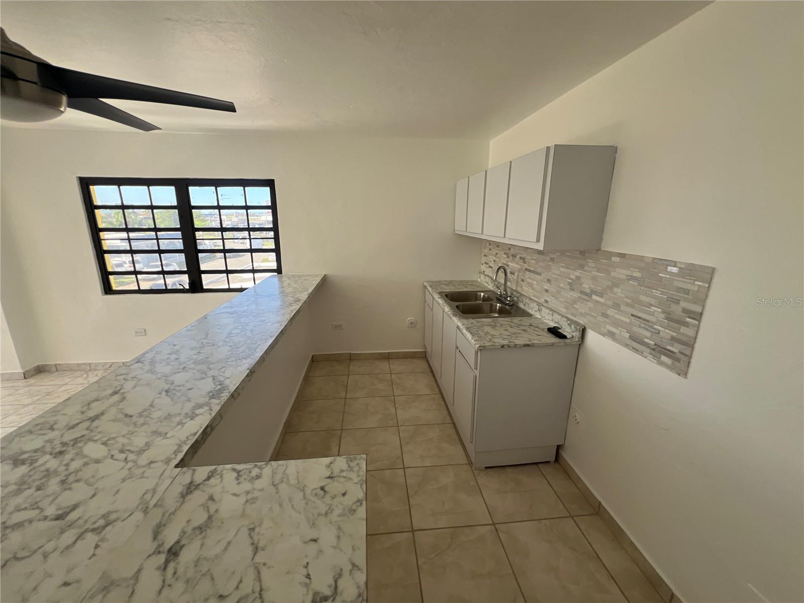 ACUARIO ST. LOS ANGELES ##54 APT. #1