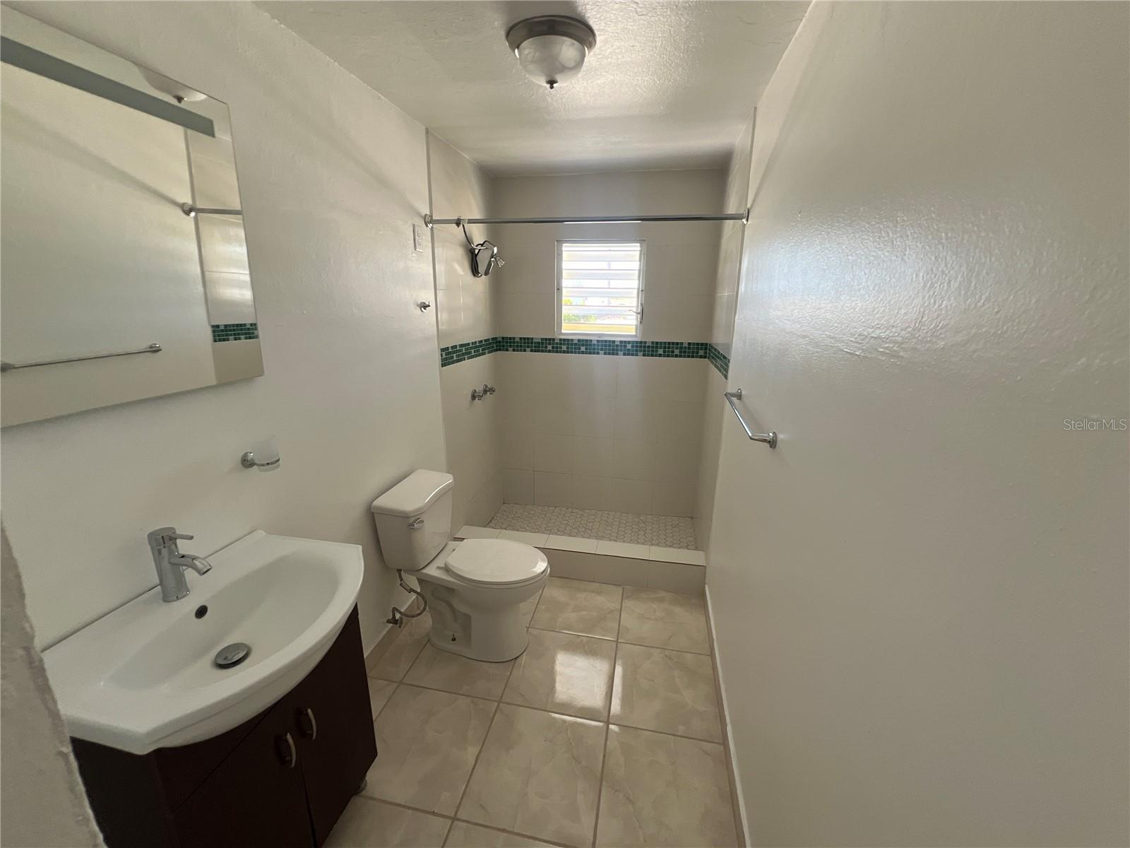 ACUARIO ST. LOS ANGELES ##54 APT. #1