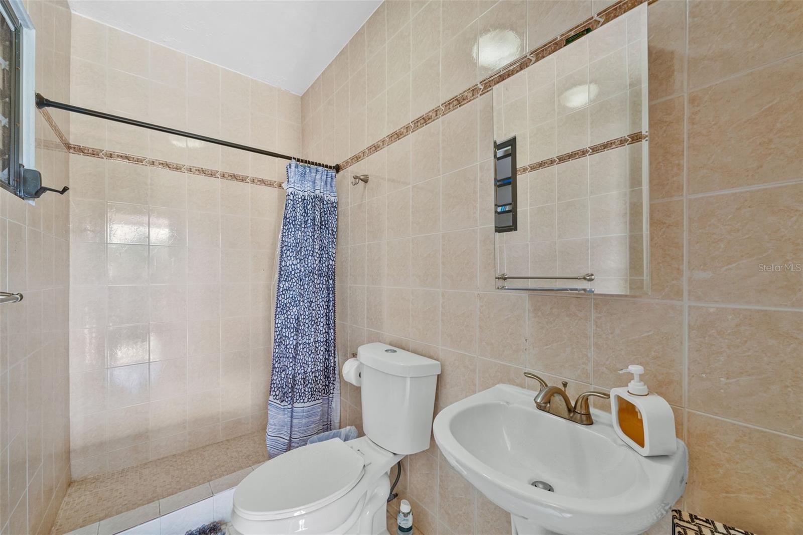 SARAGOZA ST. URB. VILLA ESPAÑA #D-84