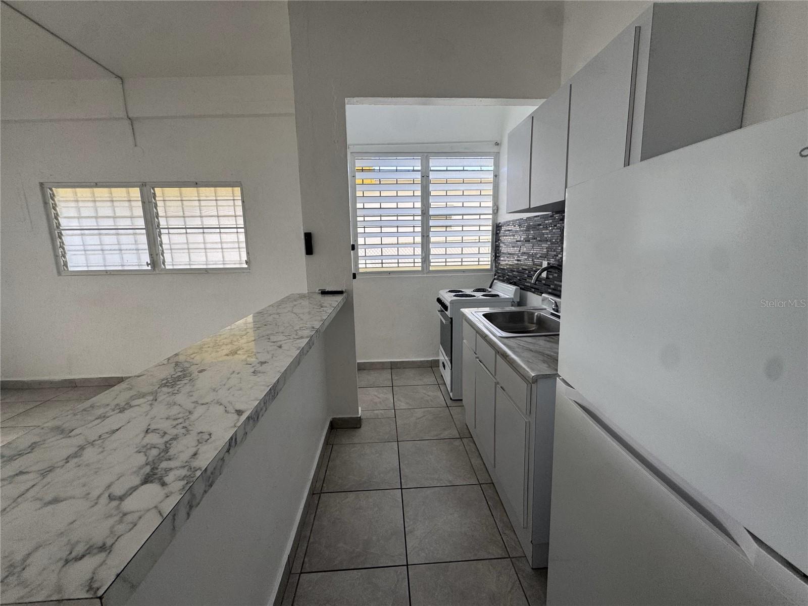 ACUARIO ST. LOS ANGELES APT. #2 ##54