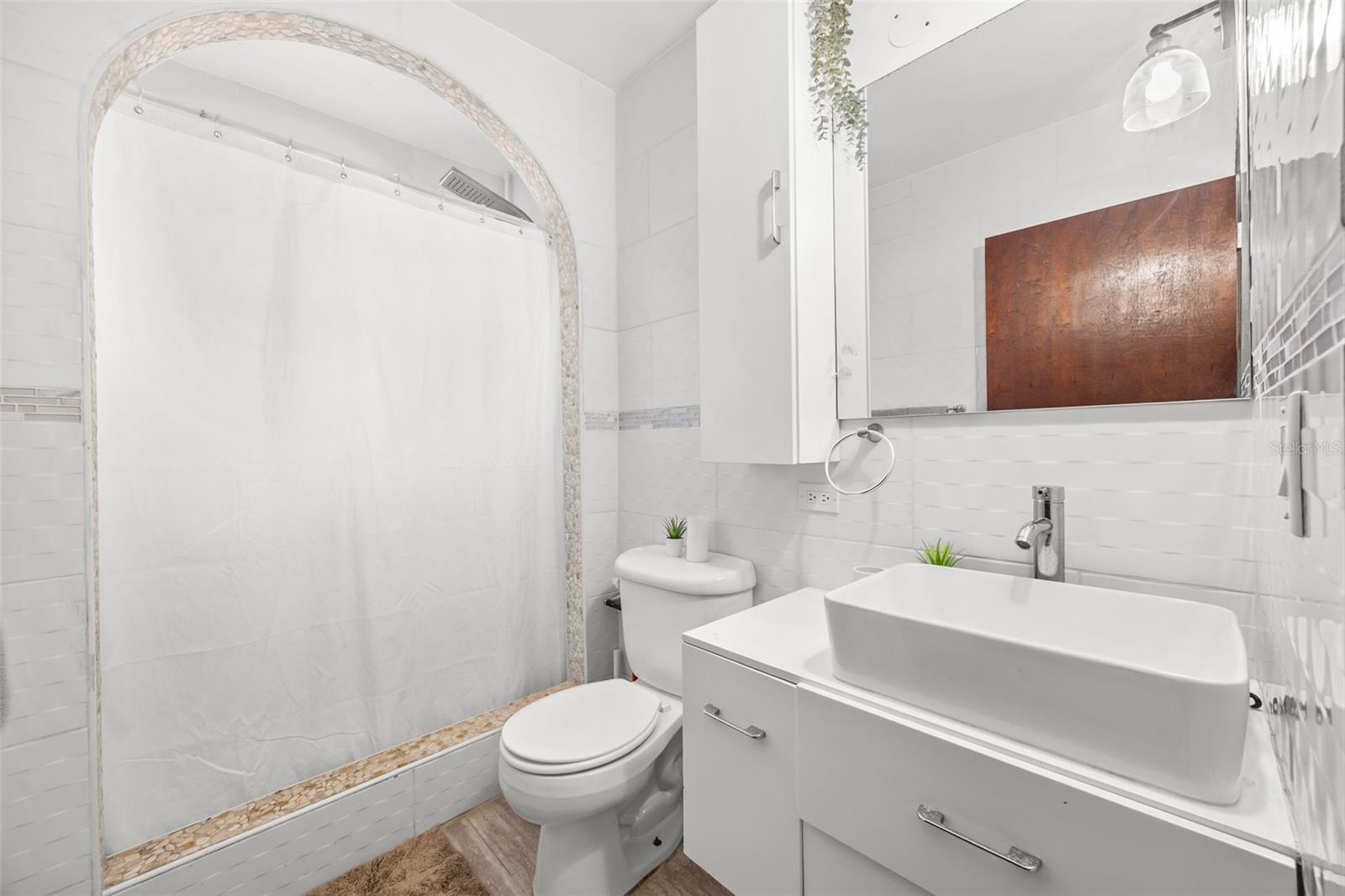 KENNEDY ST. BO. MAMEYAL , , 006 #LOT 106