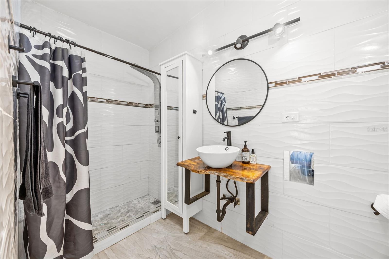 KENNEDY ST. BO. MAMEYAL , , 006 #LOT 106