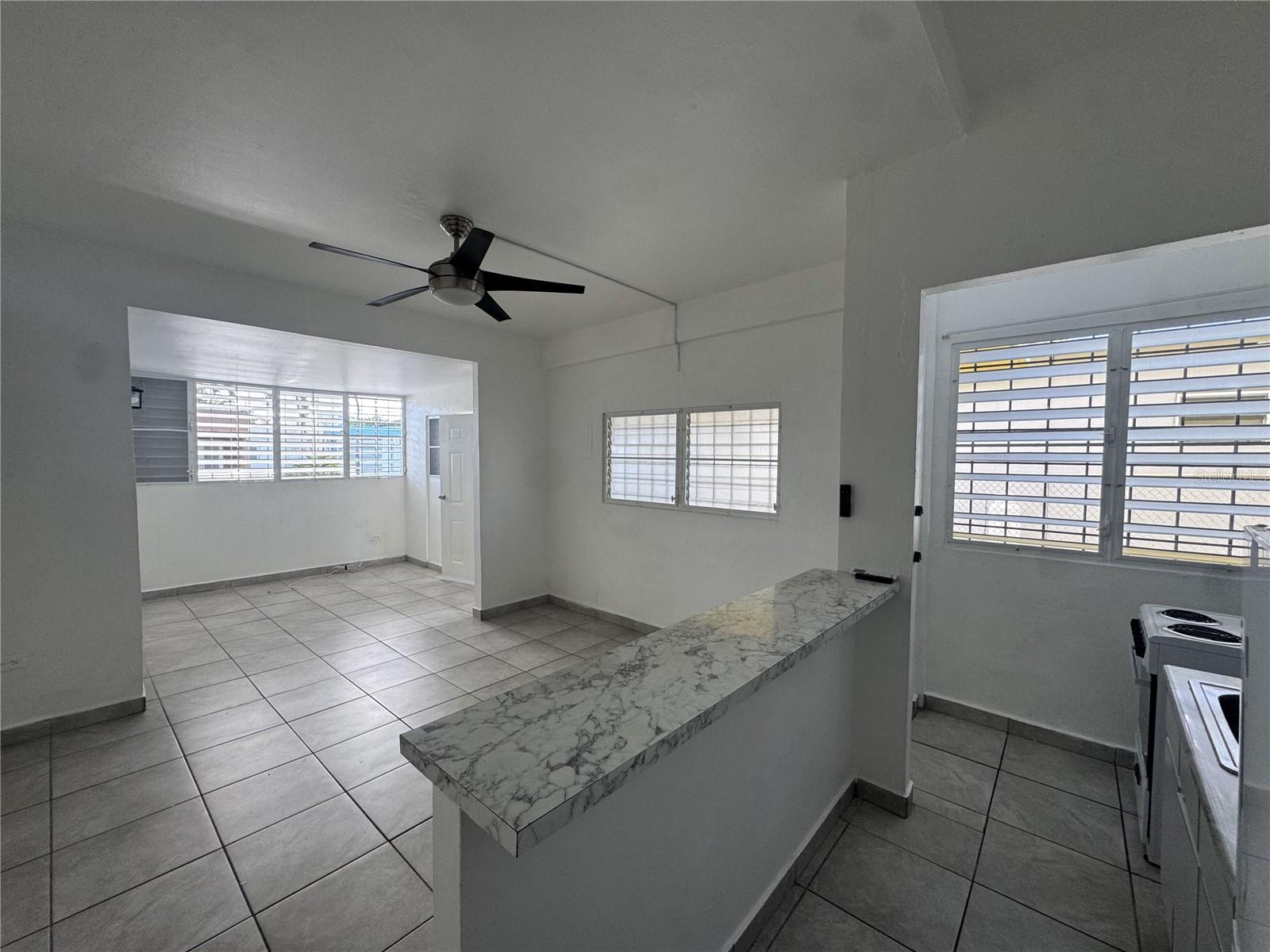ACUARIO ST. LOS ANGELES APT. #2 ##54