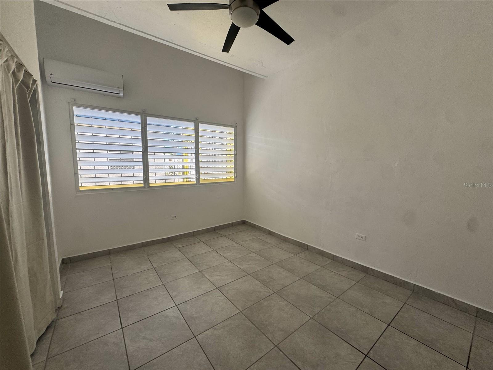 ACUARIO ST. LOS ANGELES APT. #2 ##54