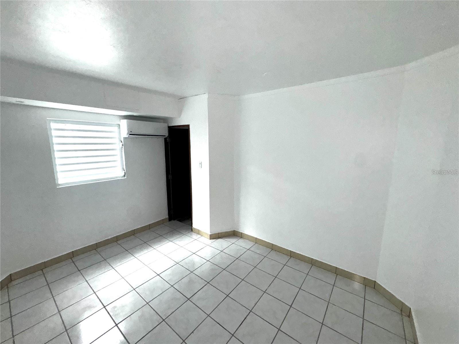 CALLE 1 1 SE REPARTO METROPOLITANO APT. #2 #979