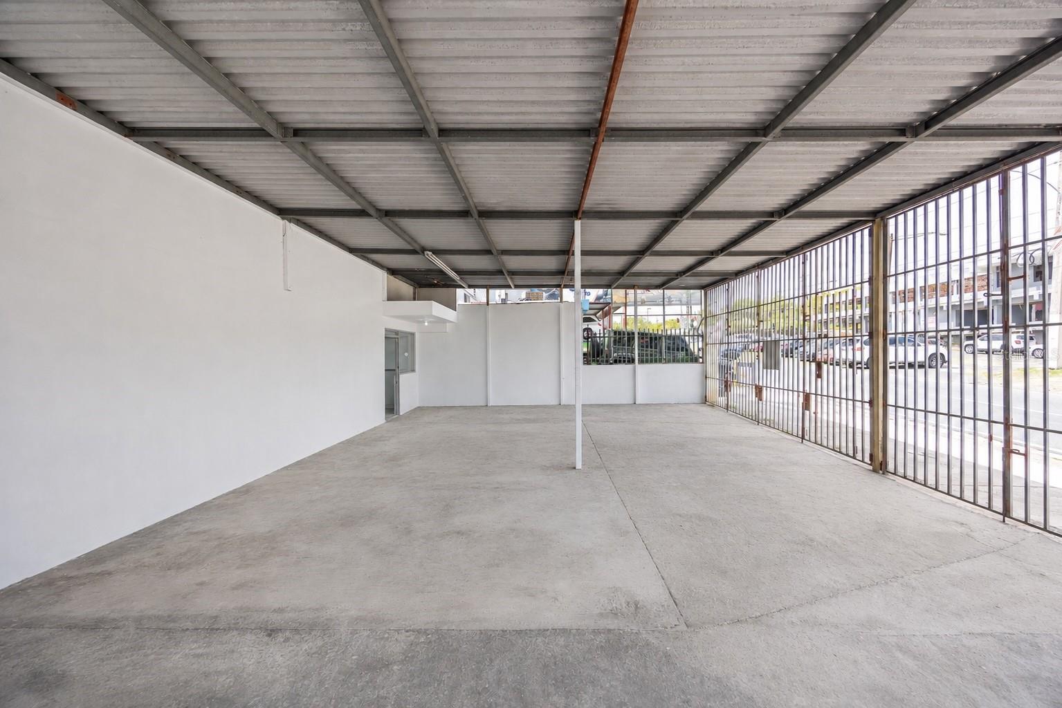 53 URB. MIRAFLORES #27