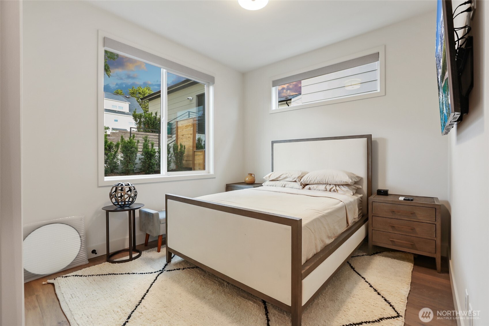 246 5th Avenue W