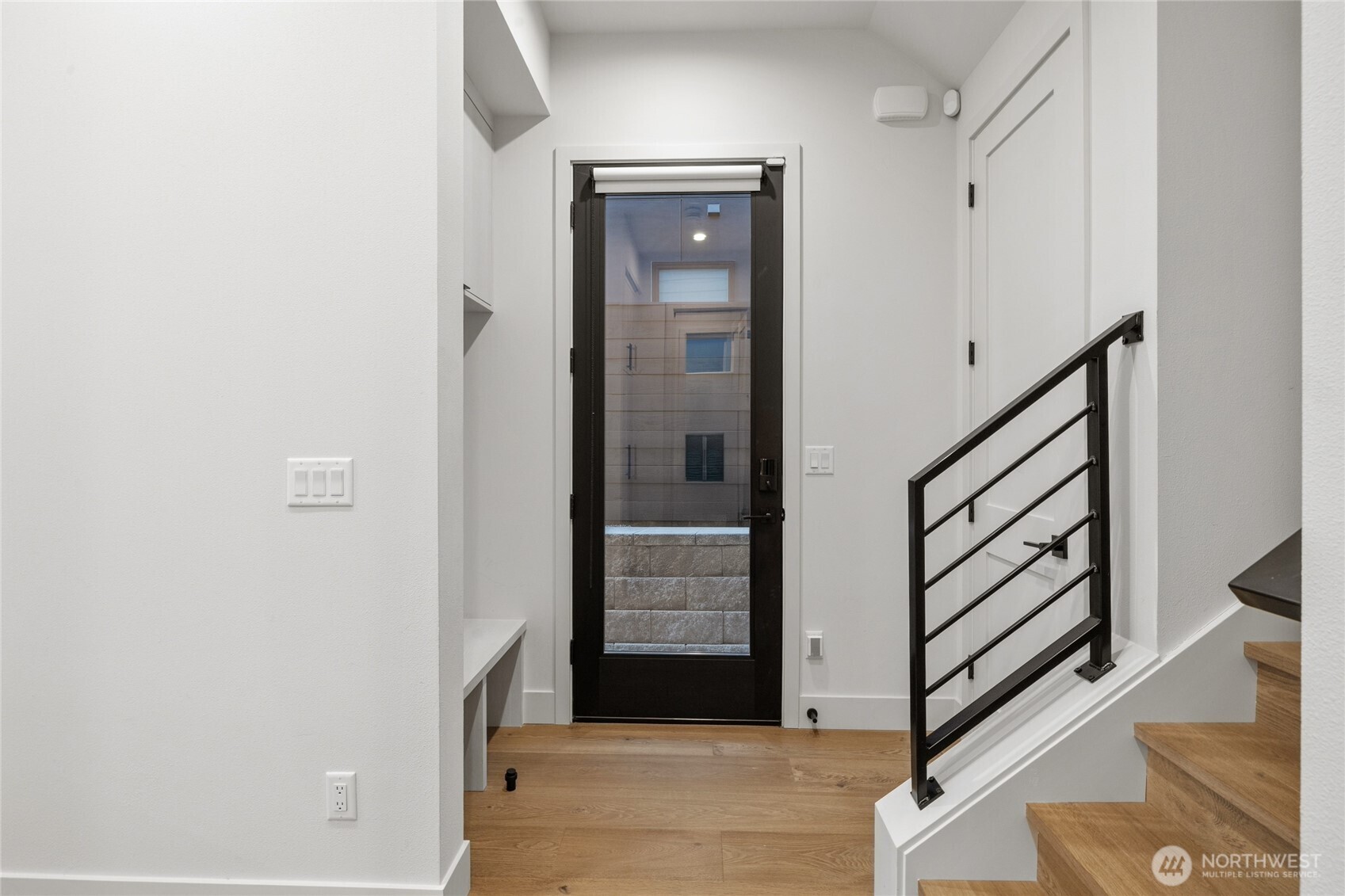 246 5th Avenue W
