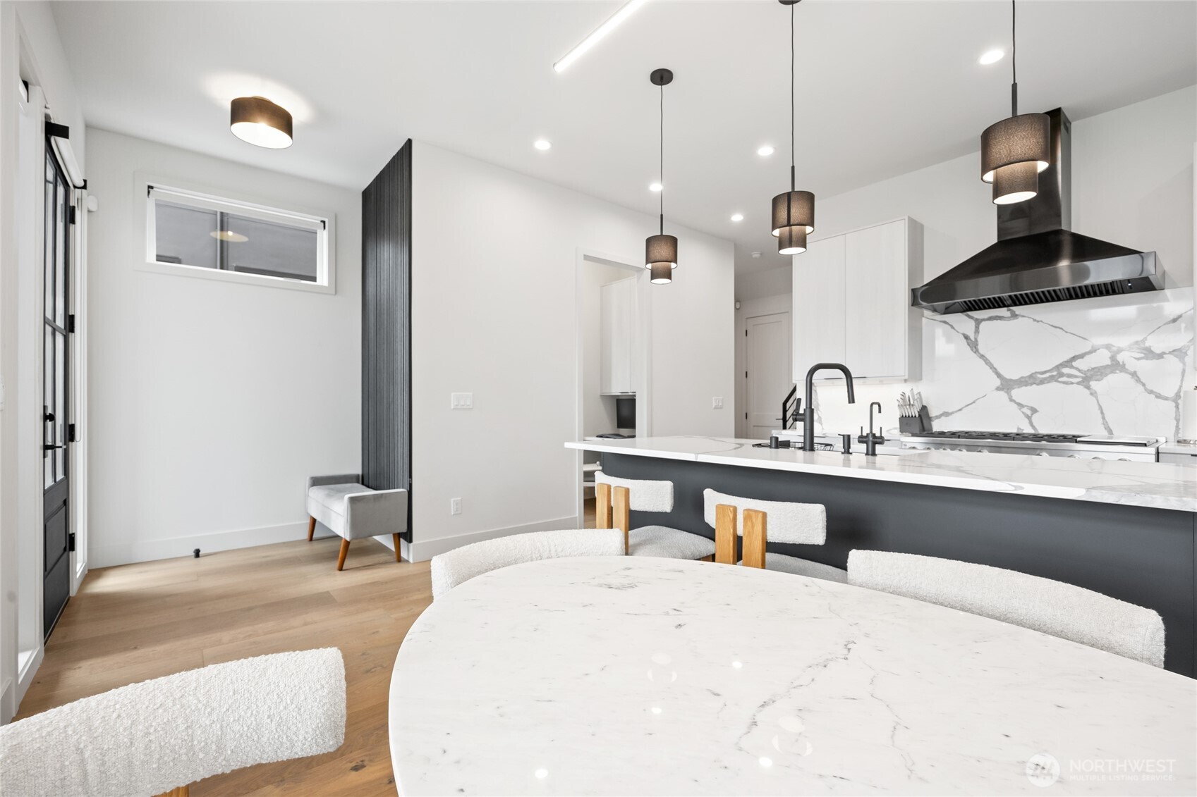 246 5th Avenue W