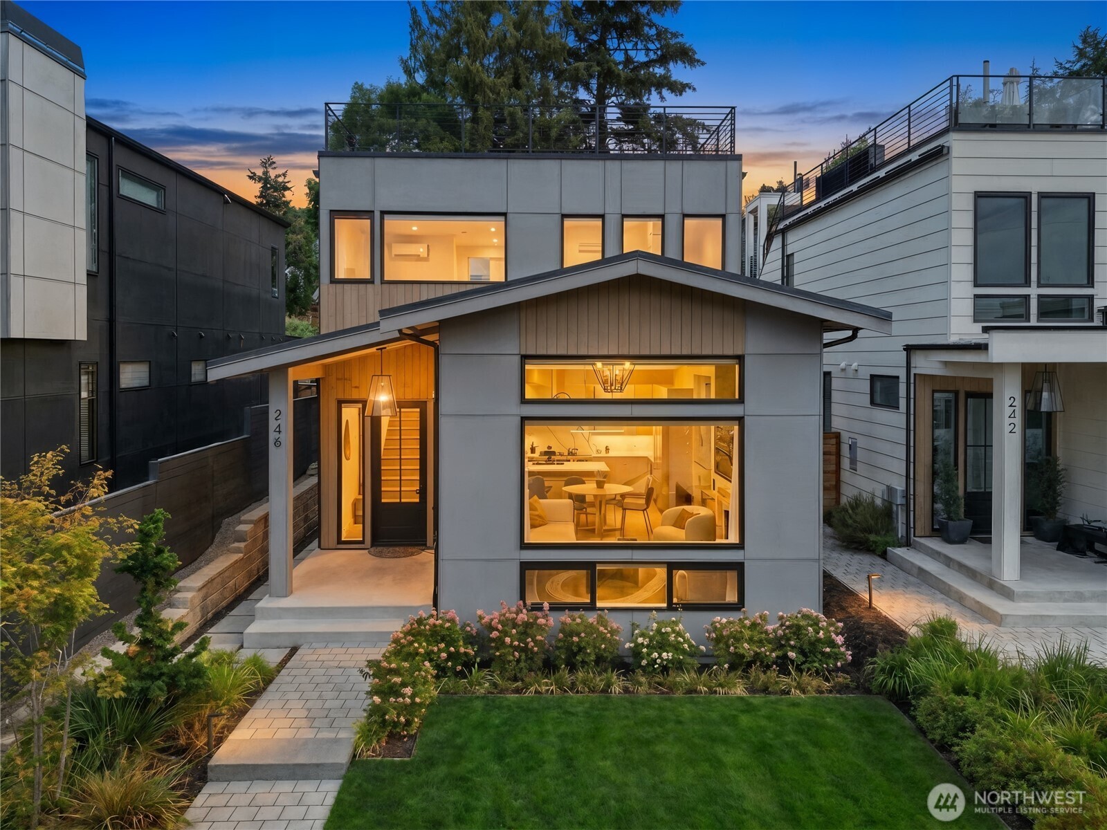 246 5th Avenue W