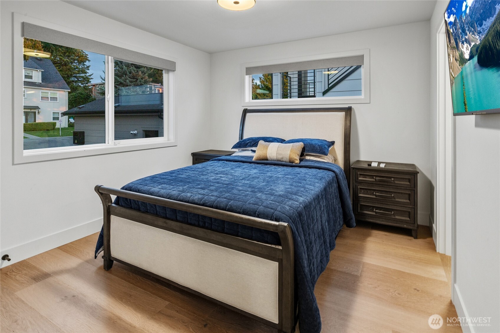 246 5th Avenue W