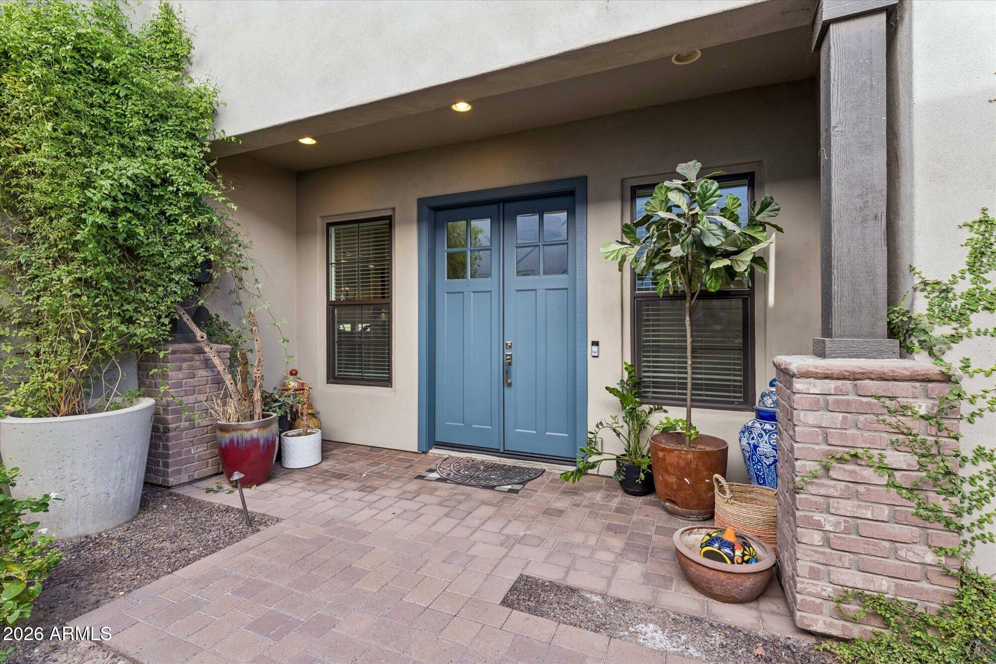 3829 E CRITTENDEN Lane