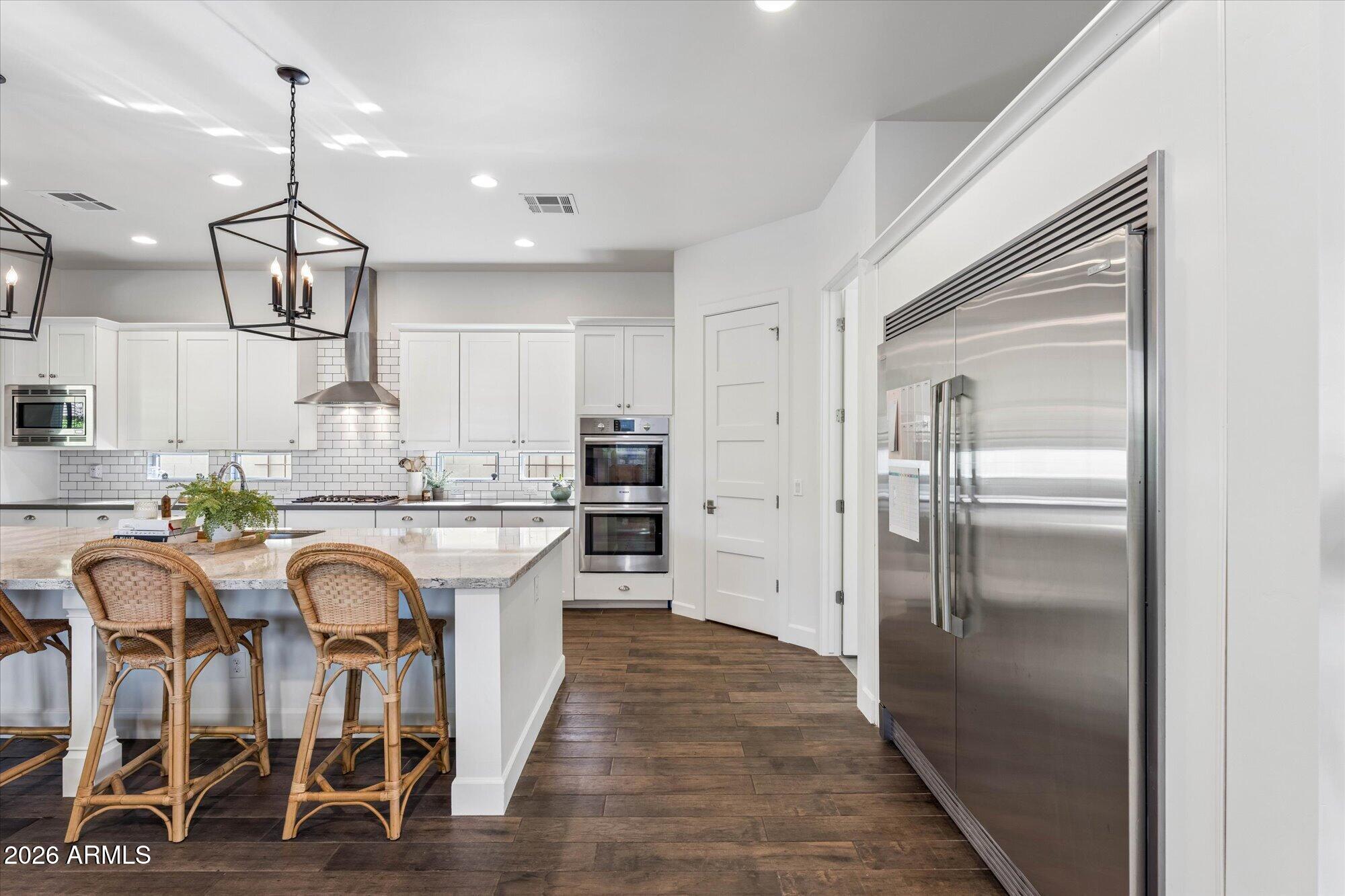 3829 E CRITTENDEN Lane