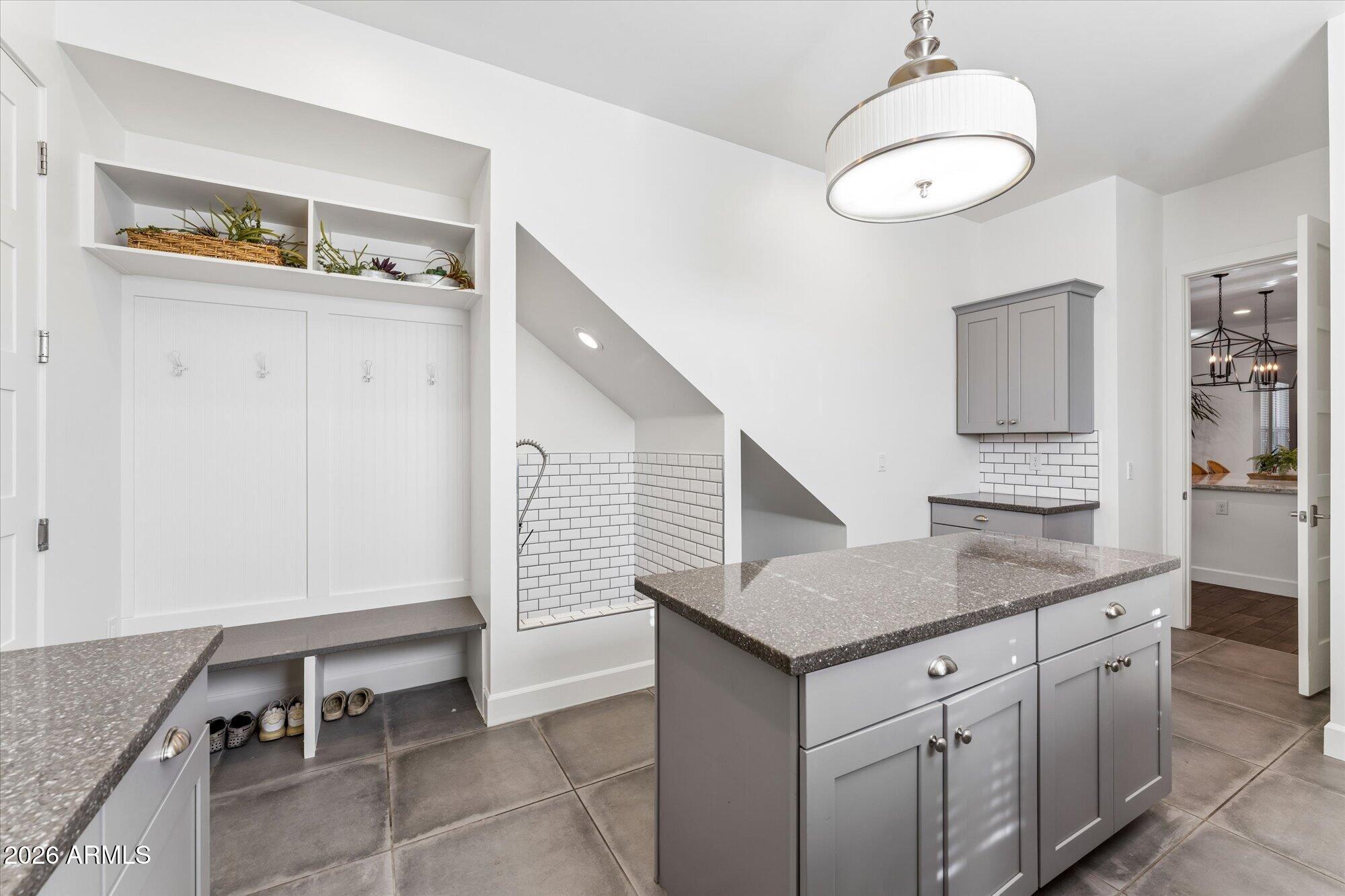 3829 E CRITTENDEN Lane
