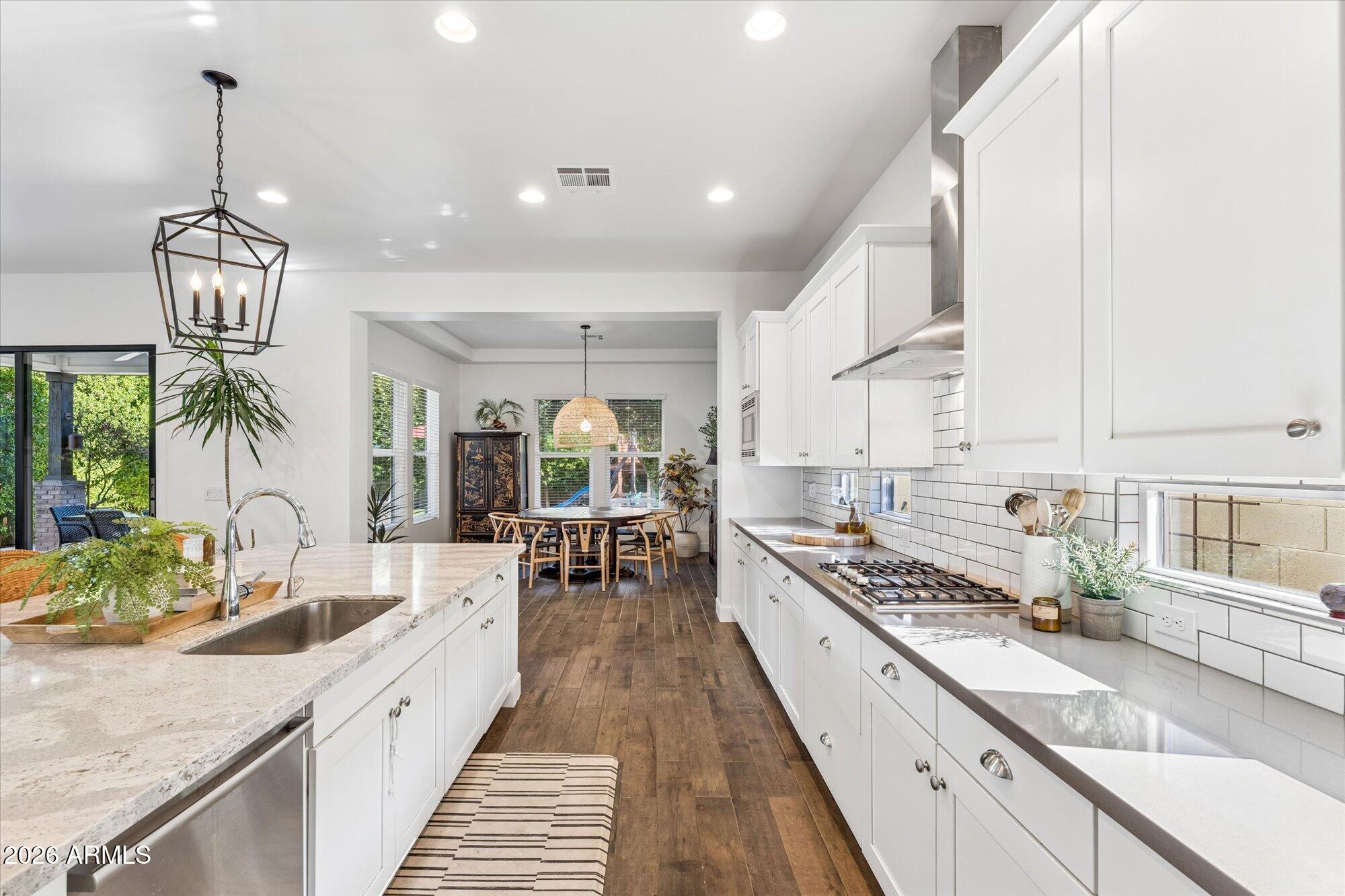 3829 E CRITTENDEN Lane