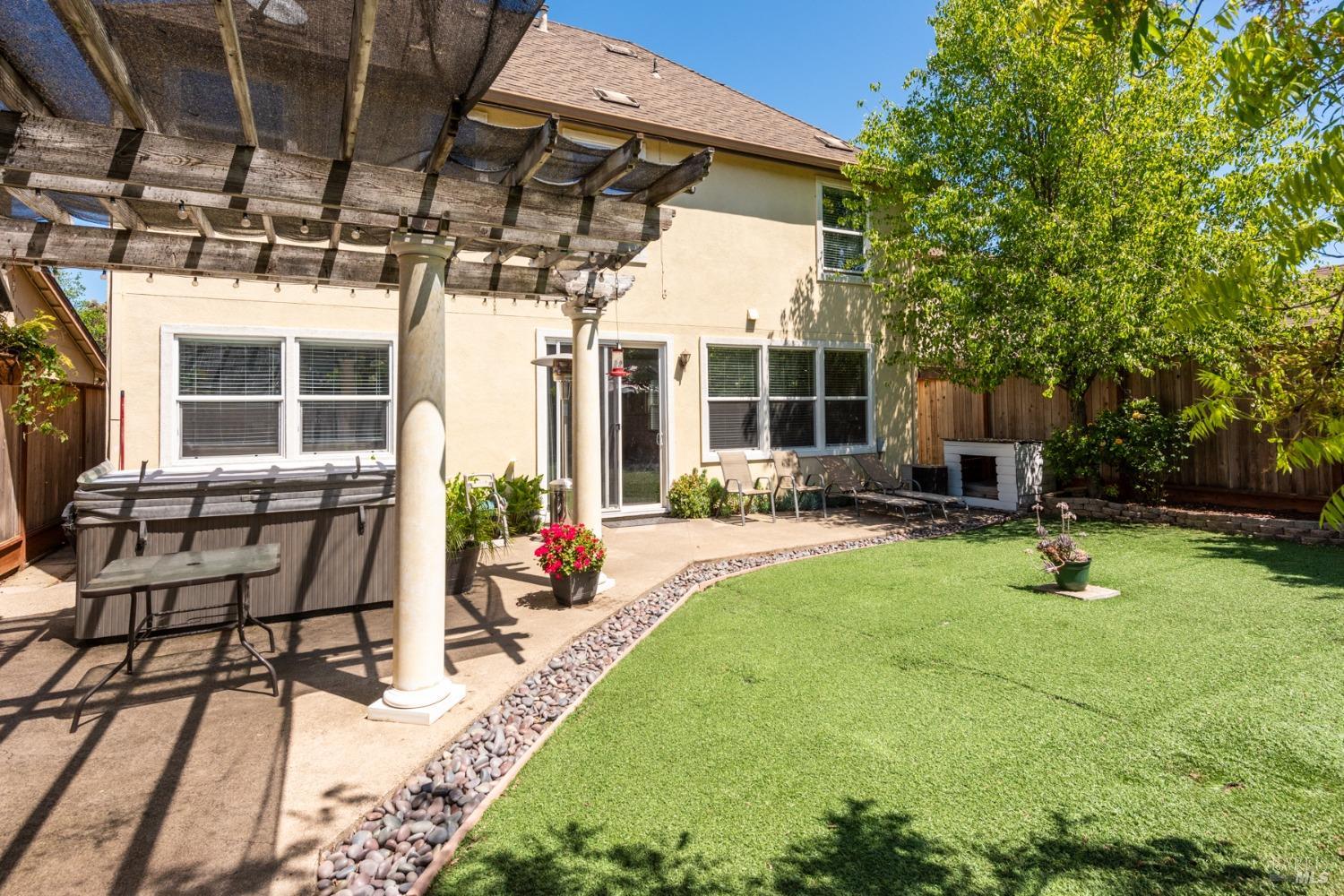 2724 Ironstone Circle