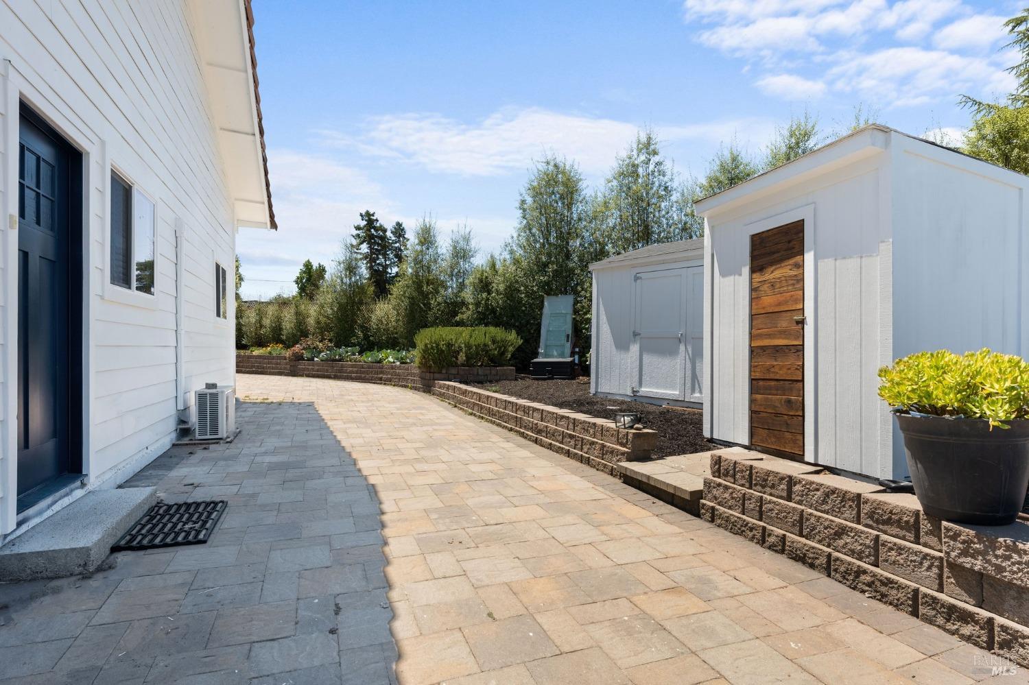 1660 Old Adobe Road
