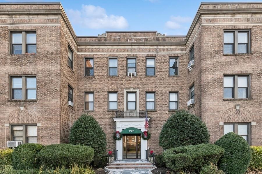 222 Seventh Street Unit: 3