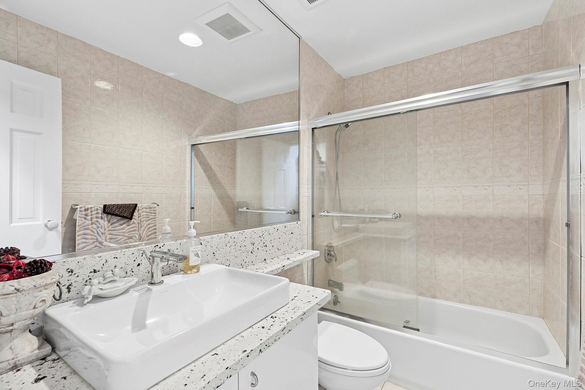 34 Pheasant Run Unit: 198