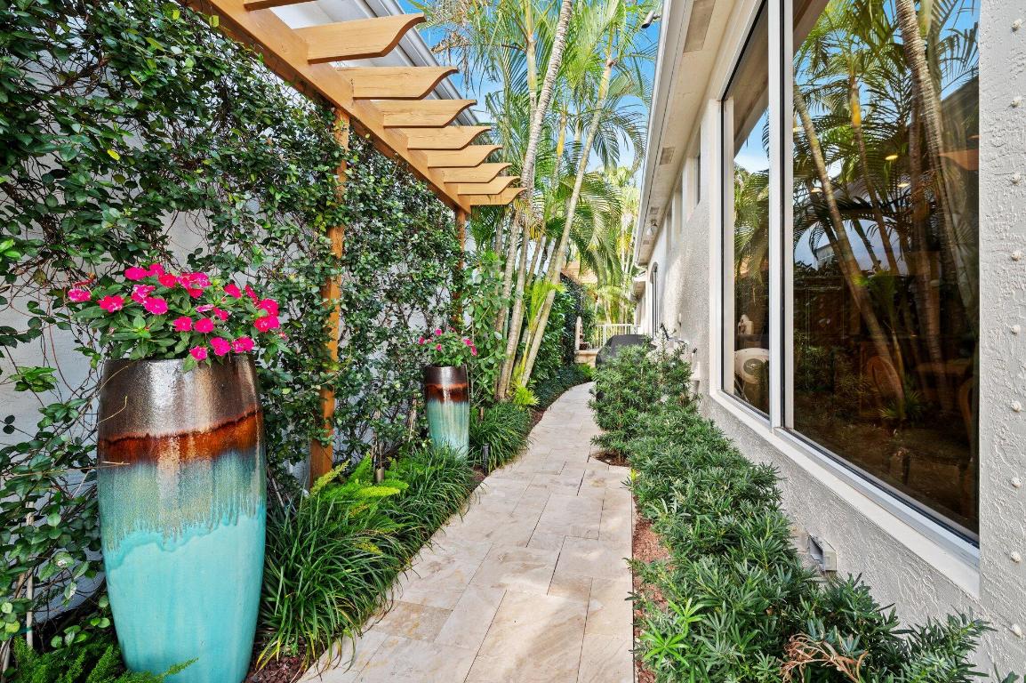 7814 Villa D Este Way